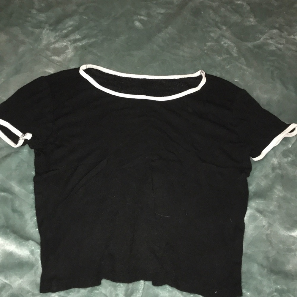 small black t shirt